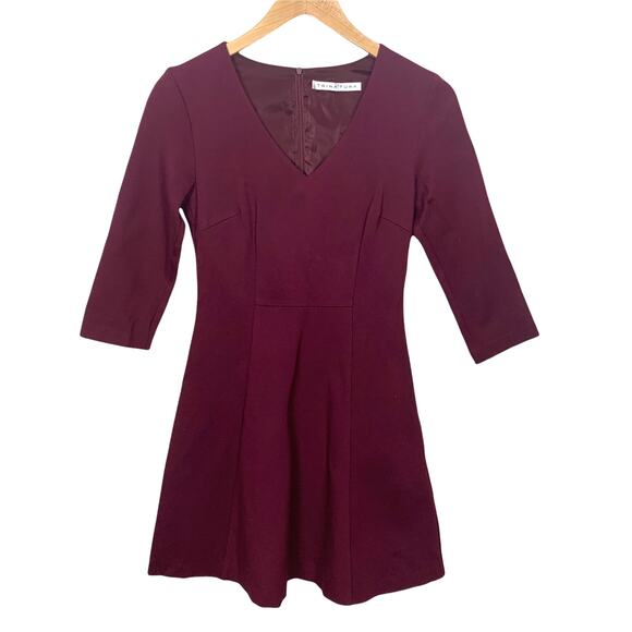 Trina Turk Wine Red Burgundy Song V Neck Ponte Knit Dress Fit & Flare XS 0 2 - Picture 2 of 11